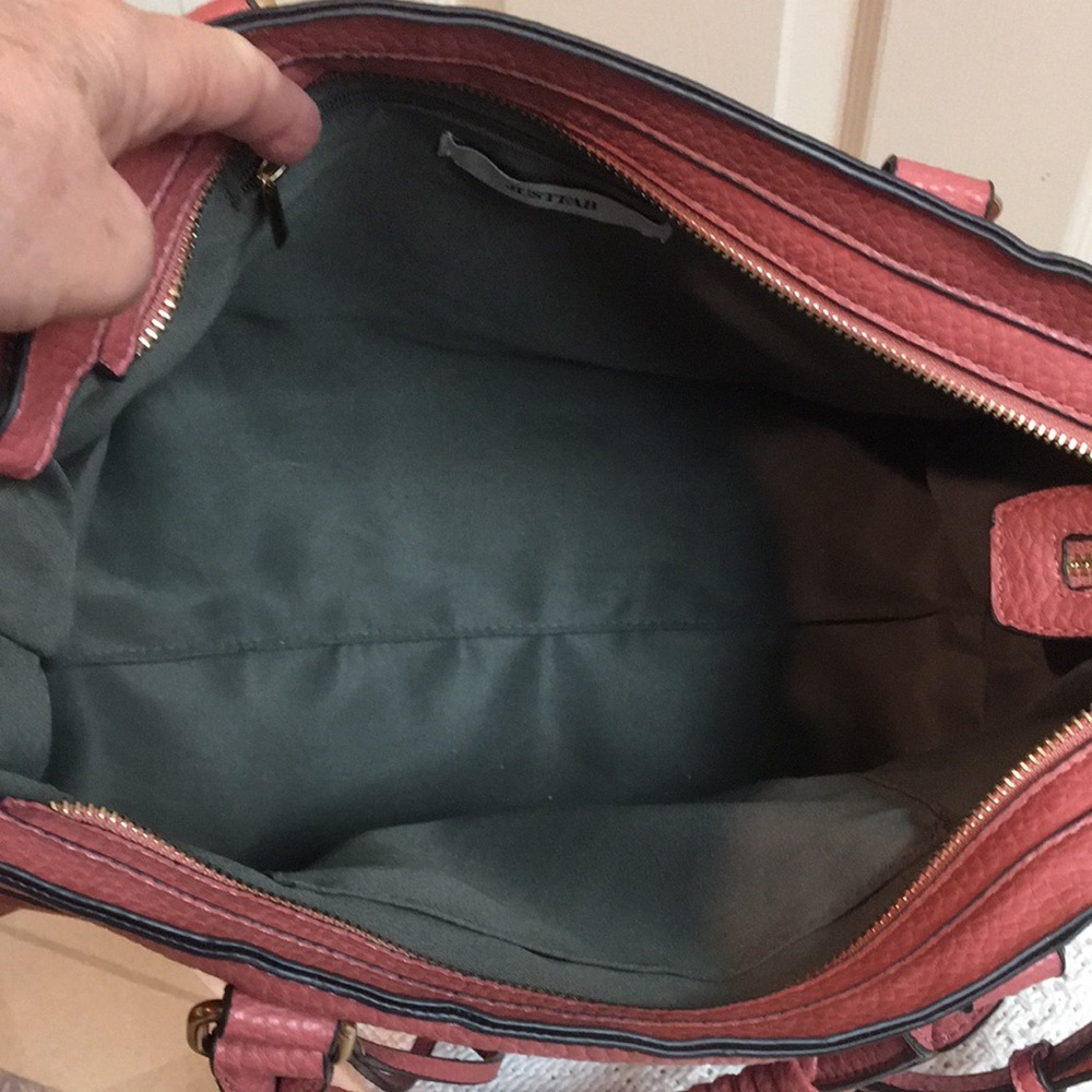 Elegant Salmon Leather Handbag Satchel/Crossbody - Picture 10 of 13